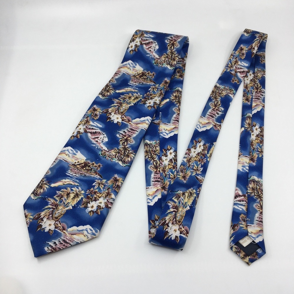 NWT Hilo Hattie Hawaii mens silk tie new with tags